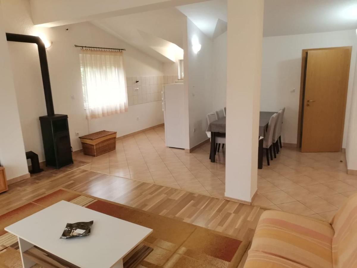 Trilj Apartman Jurika エクステリア 写真