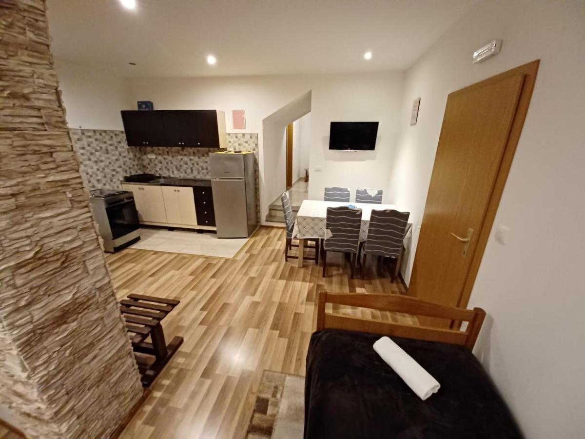 Trilj Apartman Jurika エクステリア 写真